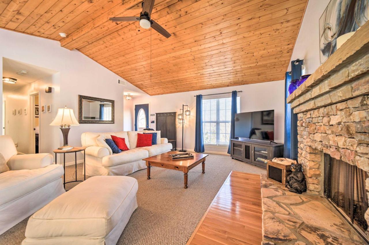 Cozy Sapphire Resort Home With Deck And Mountain Views Esterno foto